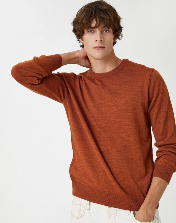 ⁦Gray Knitwear Sweater Crew Neck⁩ - الصورة ⁦2⁩