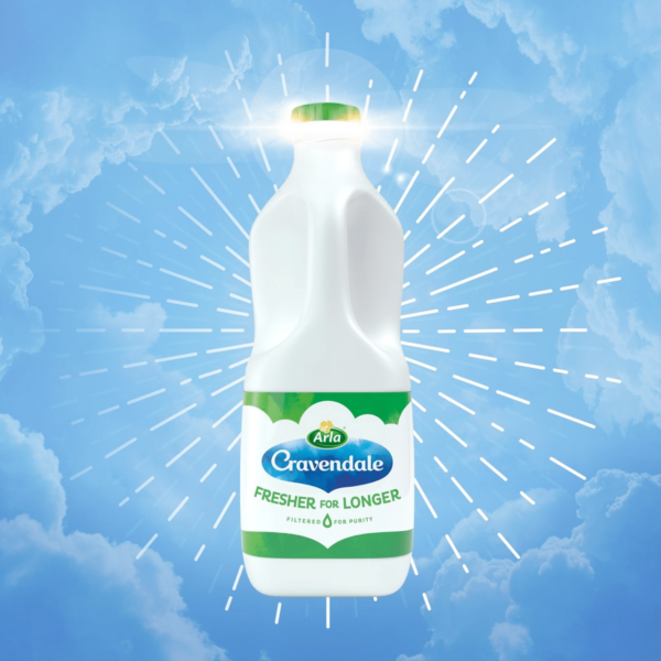 ⁦Cravendale Semi Skimmed Milk⁩ - الصورة ⁦3⁩
